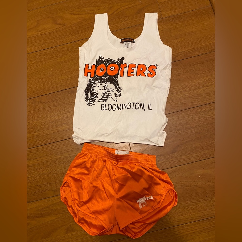 Like New hooters uniform (costume) for party or Halloween